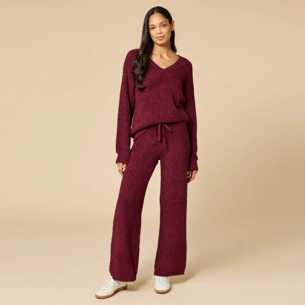 Softies Waffle Marshmallow V-Neck Luxe Lounge Set in Cherry Cola, Size Large